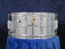 Ludwig LM402 Supraphonic 6.5 x 14 Metal Snare Drum Serial #3193192 Ludwig LM402 Supraphonic 6.5 x 14 Metal Snare Drum Serial #3193192