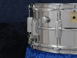 Ludwig LM402 Supraphonic 6.5 x 14 Metal Snare Drum Serial #3193192 Ludwig LM402 Supraphonic 6.5 x 14 Metal Snare Drum Serial #3193192