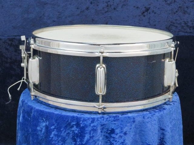 Slingerland 5.5 x 14 Sparkling Blue Pearl Wood Snare Drum 1960's Serial #208591