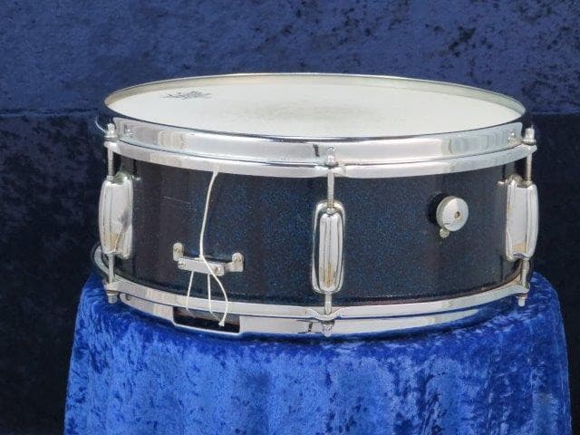 Slingerland 5.5 x 14 Sparkling Blue Pearl Wood Snare Drum 1960's Serial #208591