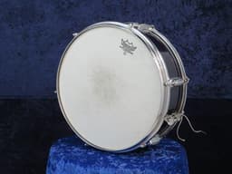 Slingerland 5.5 x 14 Sparkling Blue Pearl Wood Snare Drum 1960's Serial #208591 Slingerland 5.5 x 14 Sparkling Blue Pearl Wood Snare Drum 1960's Serial #208591