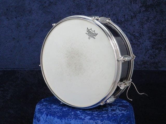 Slingerland 5.5 x 14 Sparkling Blue Pearl Wood Snare Drum 1960's Serial #208591
