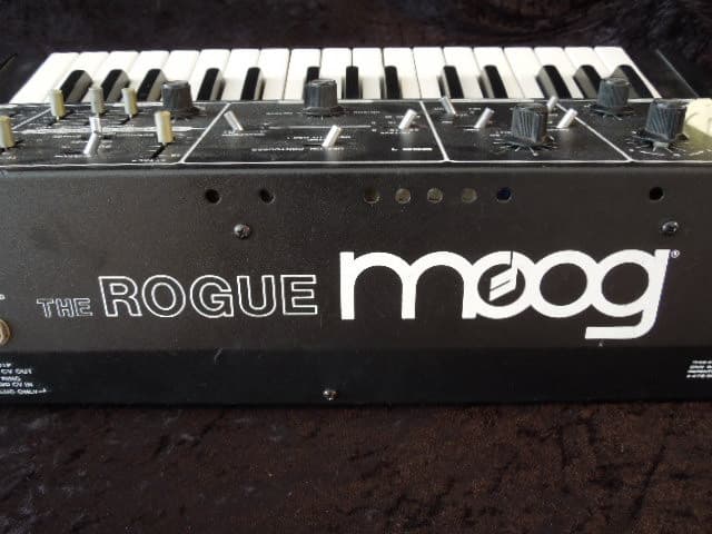 Vintage Moog Rogue Analog Synthesizer ser#1566