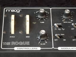 Vintage Moog Rogue Analog Synthesizer ser#1566 Vintage Moog Rogue Analog Synthesizer ser#1566