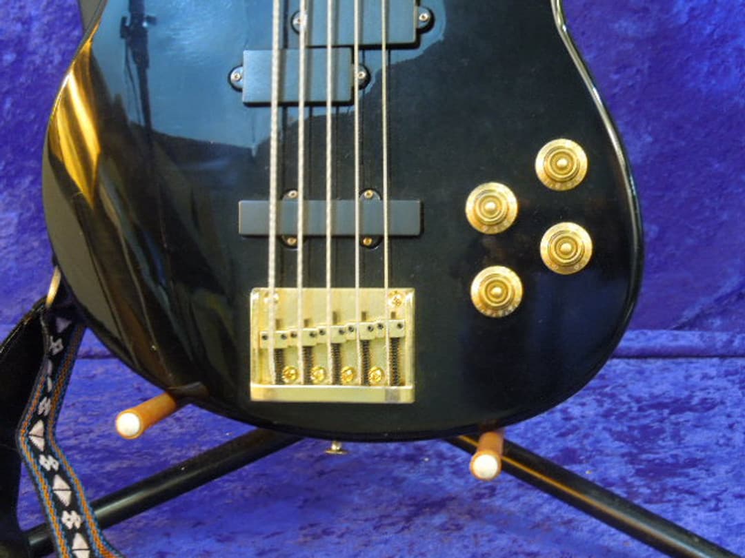 Epiphone EBM 5 String Bass Guitar 1997 Serial #S97081891