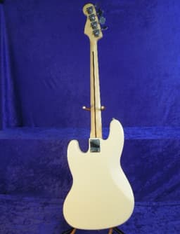 Fender Jazz Bass Guitar Olympic White 1993 Serial #MN514375 Fender Jazz Bass Guitar Olympic White 1993 Serial #MN514375