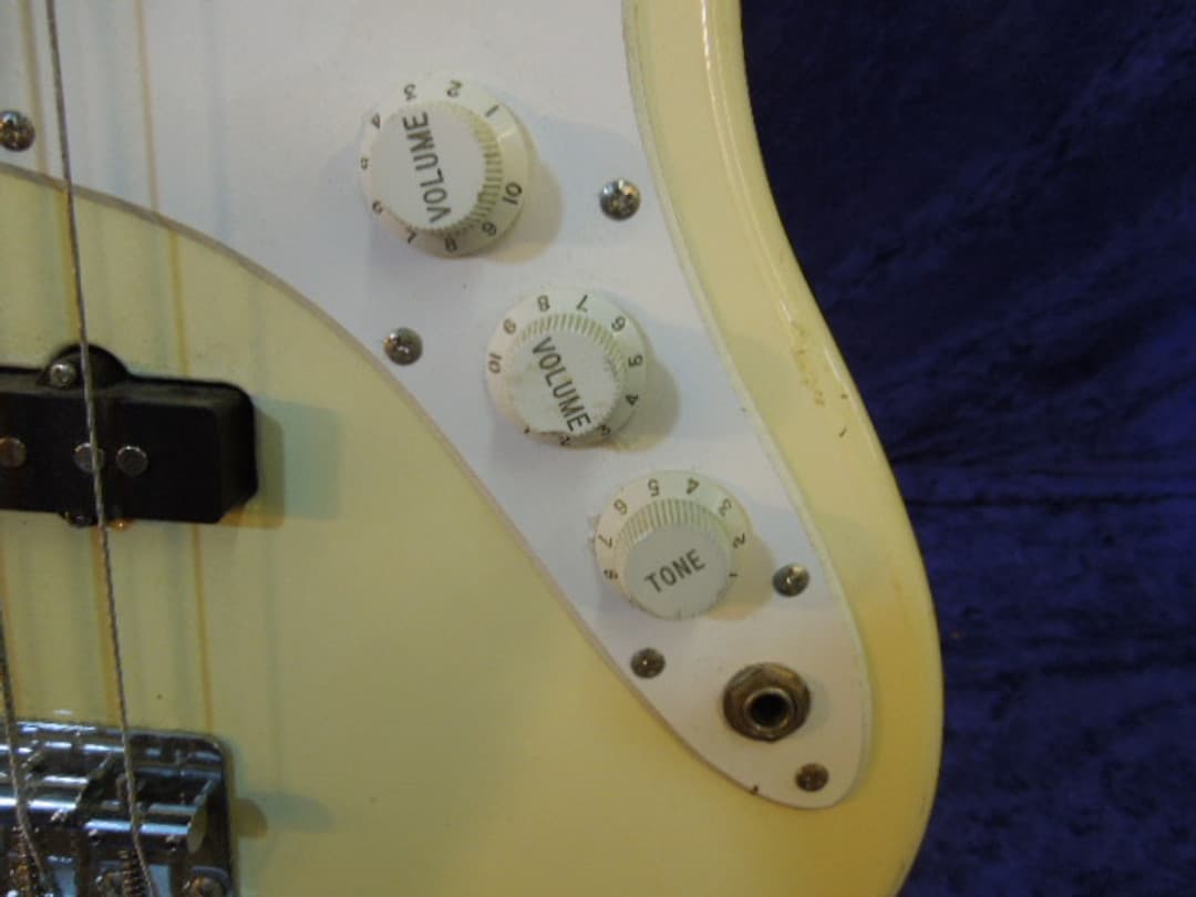 Fender Jazz Bass Guitar Olympic White 1993 Serial #MN514375