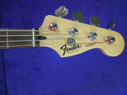 Fender Jazz Bass Guitar Olympic White 1993 Serial #MN514375 Fender Jazz Bass Guitar Olympic White 1993 Serial #MN514375