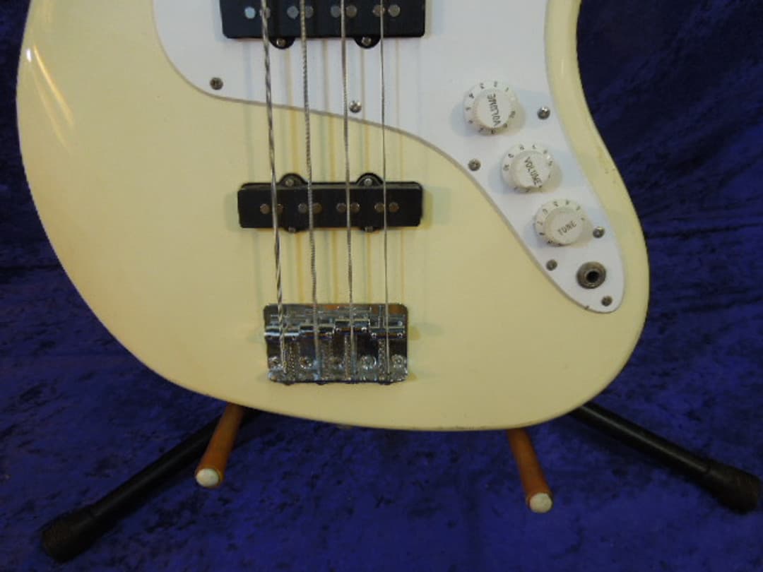 Fender Jazz Bass Guitar Olympic White 1993 Serial #MN514375