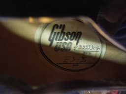Gibson USA ES-135 Semi Hollow Electric Acoustic Guitar 1993 Serial #93333306 Gibson USA ES-135 Semi Hollow Electric Acoustic Guitar 1993 Serial #93333306
