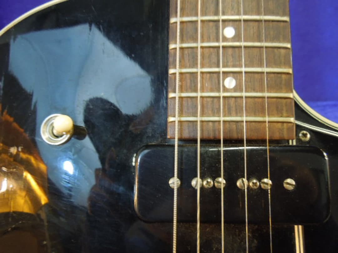 Gibson USA ES-135 Semi Hollow Electric Acoustic Guitar 1993 Serial #93333306