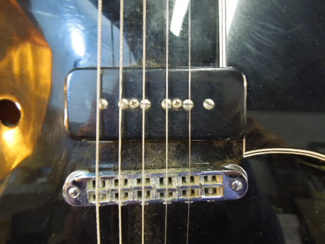 Gibson USA ES-135 Semi Hollow Electric Acoustic Guitar 1993 Serial #93333306