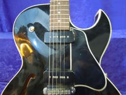 Gibson USA ES-135 Semi Hollow Electric Acoustic Guitar 1993 Serial #93333306 Gibson USA ES-135 Semi Hollow Electric Acoustic Guitar 1993 Serial #93333306