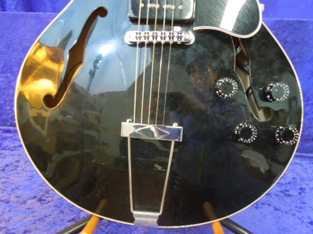 Gibson USA ES-135 Semi Hollow Electric Acoustic Guitar 1993 Serial #93333306