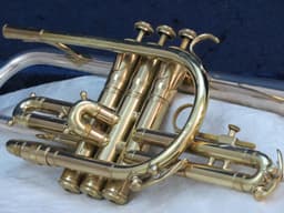 King Silversonic Two Tone Cornet 1963 Serial #385967 King Silversonic Two Tone Cornet 1963 Serial #385967