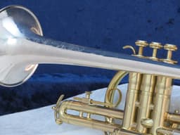 King Silversonic Two Tone Cornet 1963 Serial #385967 King Silversonic Two Tone Cornet 1963 Serial #385967