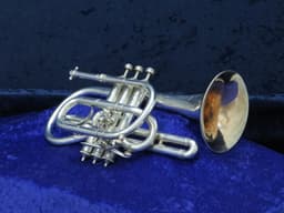 Lyon & Healy "Own-Make" Shepherd's Crook Silver Cornet Serial #2824 Lyon & Healy "Own-Make" Shepherd's Crook Silver Cornet Serial #2824
