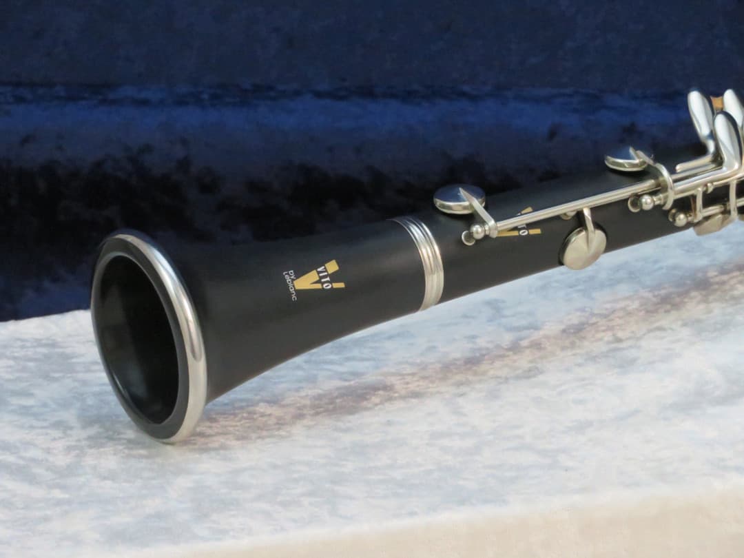 Vito 7214 Plastic Bb Soprano Clarinet Serial #A53245