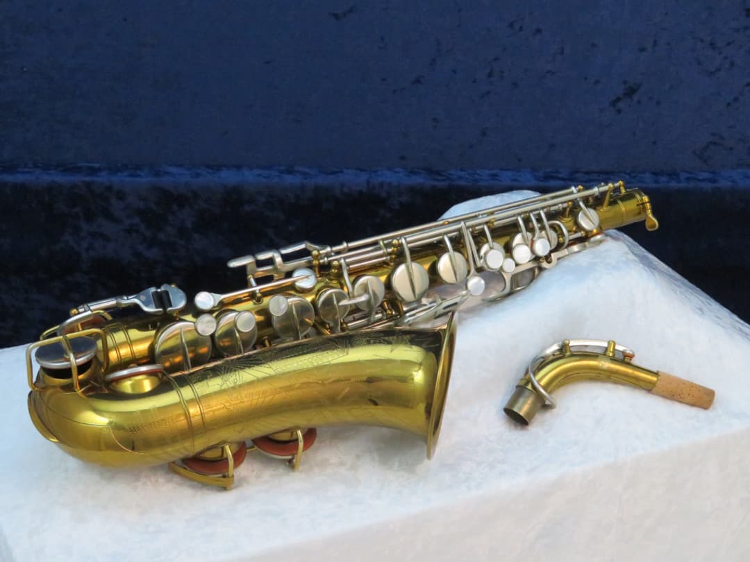 Martin Handcraft Alto Saxophone with Searchlight 1937 Serial #124172