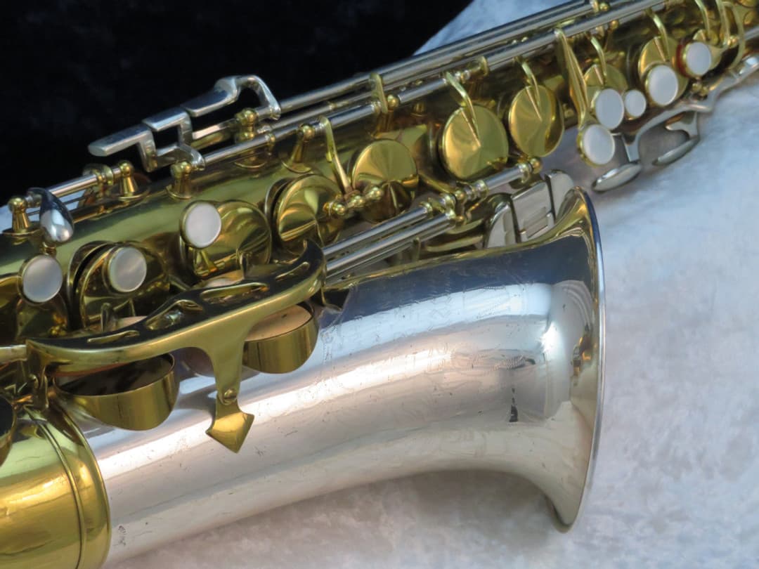 King Super 20 Silversonic Two Tone Alto Saxophone 1960's Serial #408685 King Super 20 Silversonic Two Tone Alto Saxophone 1960's Serial #408685