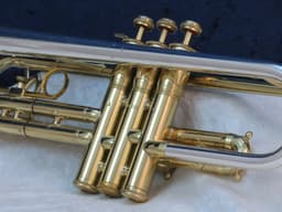 King Silversonic Two Tone Trumpet 1960's Serial #380633 King Silversonic Two Tone Trumpet 1960's Serial #380633