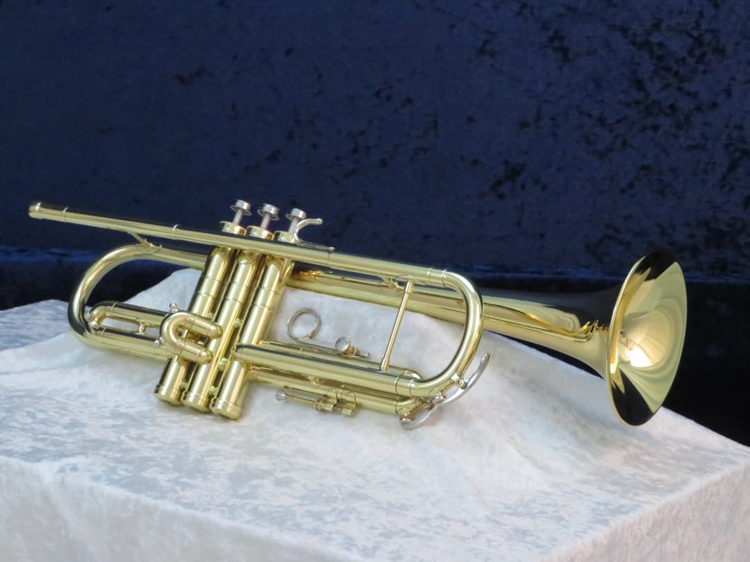 C.G. Conn 8-B Lightweight Artist Model Trumpet 1966 Serial #H37601 C.G. Conn 8-B Lightweight Artist Model Trumpet 1966 Serial #H37601