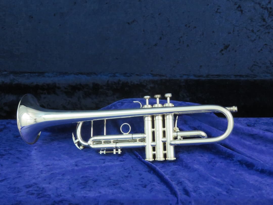 King Silver Flair Trumpet Serial# 39-273276