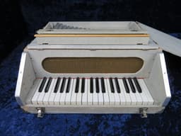 Vintage Portable Jenco 3-Octave Celeste Keyboard Ser#6150239 Vintage Portable Jenco 3-Octave Celeste Keyboard Ser#6150239
