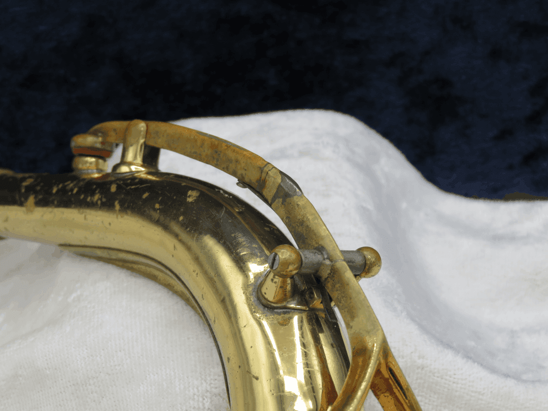 King Zephyr Sleeve Alto Saxophone Neck Serial #352365