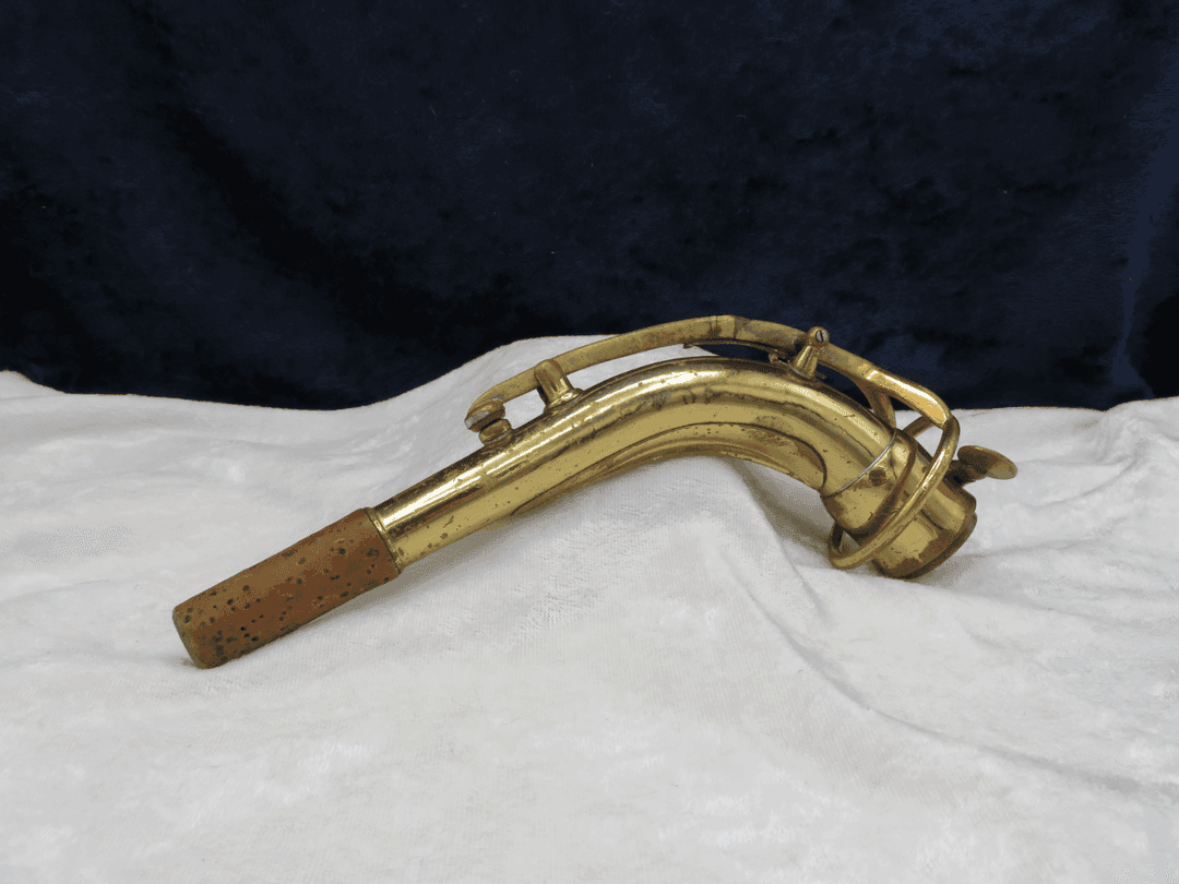 King Zephyr Sleeve Alto Saxophone Neck Serial #352365