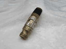 Otto Link Master Link Series GG76 Facing No. 5 Metal Gold Alto Saxophone Mouthpiece Serial #isi11282 Otto Link Master Link Series GG76 Facing No. 5 Metal Gold Alto Saxophone Mouthpiece Serial #isi11282