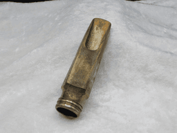 Otto Link Master Link Series GG76 Facing No. 5 Metal Gold Alto Saxophone Mouthpiece Serial #isi11282 Otto Link Master Link Series GG76 Facing No. 5 Metal Gold Alto Saxophone Mouthpiece Serial #isi11282