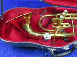King Eb Alto Horn Lacquered Excellent Player Serial #484175 King Eb Alto Horn Lacquered Excellent Player Serial #484175