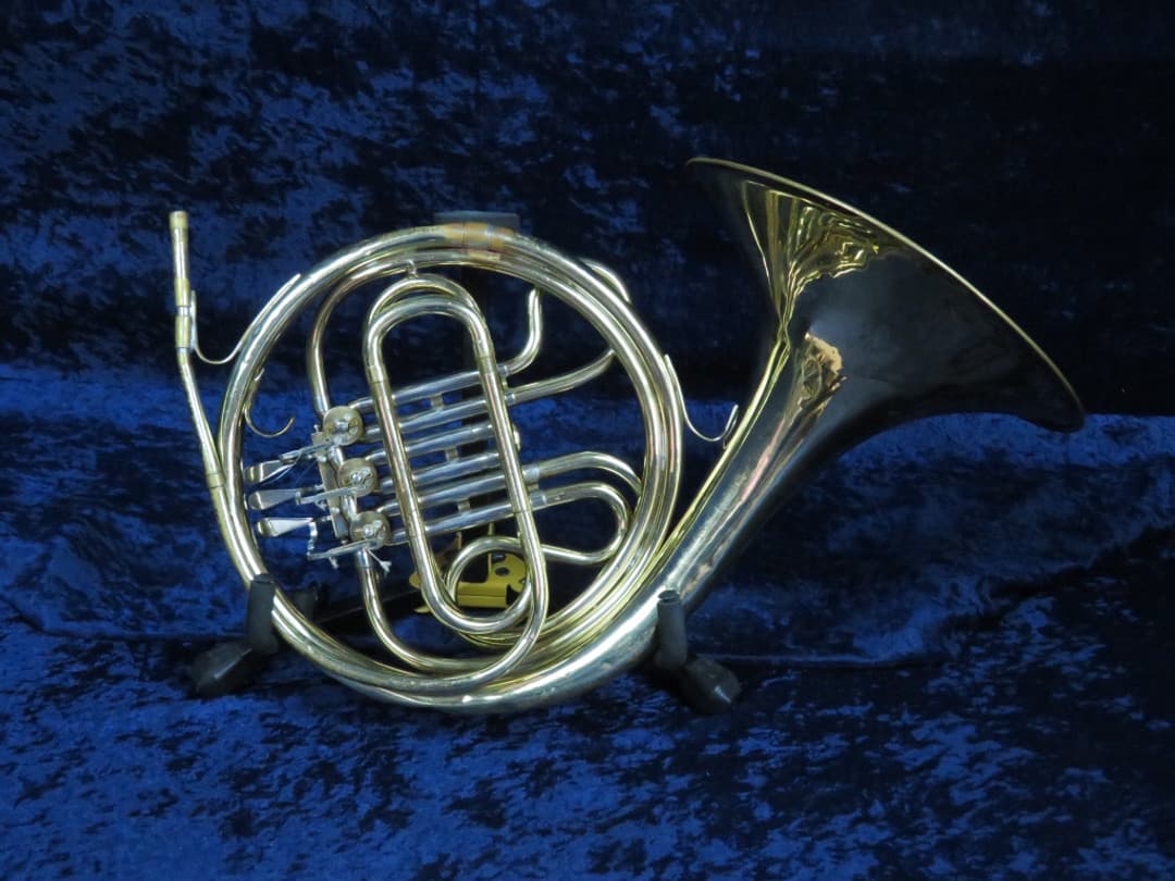 Holton Collegiate Single F French Horn Serial #389212