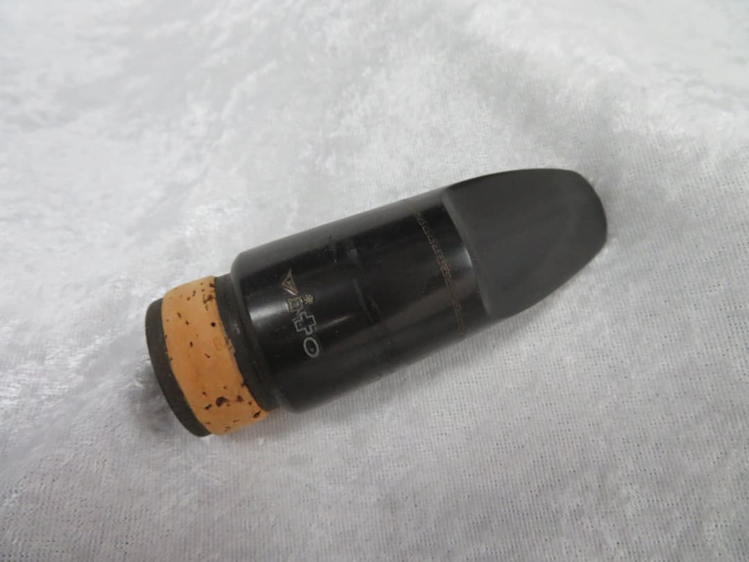 Vito N3 Bass Clarinet Mouthpiece Serial #isi8922-11 Vito N3 Bass Clarinet Mouthpiece Serial #isi8922-11