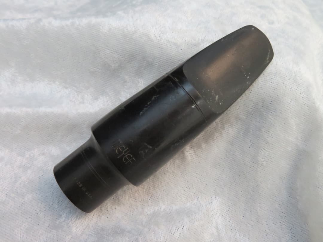 Meyer 5M Medium Chamber Tenor Saxophone Mouthpiece Serial #isi10080-19 Meyer 5M Medium Chamber Tenor Saxophone Mouthpiece Serial #isi10080-19