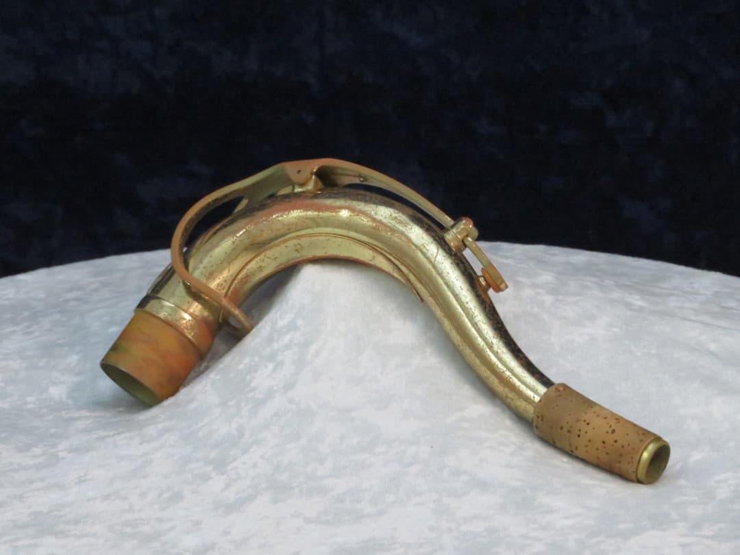 Selmer Mark VII Tenor Saxophone Neck Serial #isi11807 Selmer Mark VII Tenor Saxophone Neck Serial #isi11807