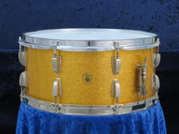 Ludwig 6.5 x 15 Sparkling Gold Pearl Wood Snare Drum Serial #isi8284 Ludwig 6.5 x 15 Sparkling Gold Pearl Wood Snare Drum Serial #isi8284