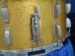 Ludwig 6.5 x 15 Sparkling Gold Pearl Wood Snare Drum Serial #isi8284 Ludwig 6.5 x 15 Sparkling Gold Pearl Wood Snare Drum Serial #isi8284