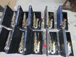 Lot of 44 Instruments and 50 Mouthpieces Serial #isi10690-24 Lot of 44 Instruments and 50 Mouthpieces Serial #isi10690-24
