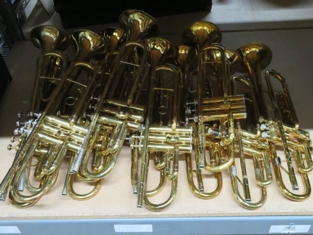 Lot of 44 Instruments and 50 Mouthpieces Serial #isi10690-24