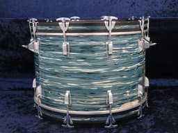 Ludwig 3 Piece Oyster Blue Pearl Wood Drum Set Serial #914196 Ludwig 3 Piece Oyster Blue Pearl Wood Drum Set Serial #914196