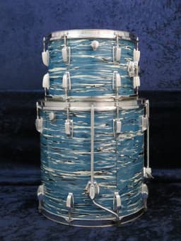 Ludwig 3 Piece Oyster Blue Pearl Wood Drum Set Serial #914196 Ludwig 3 Piece Oyster Blue Pearl Wood Drum Set Serial #914196
