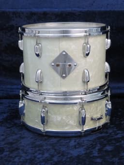 Slingerland 4 Piece Marine Pearl Wood Drum Set Serial #188471 Slingerland 4 Piece Marine Pearl Wood Drum Set Serial #188471