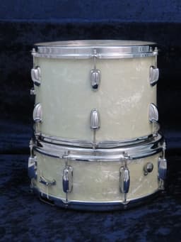 Slingerland 4 Piece Marine Pearl Wood Drum Set Serial #188471 Slingerland 4 Piece Marine Pearl Wood Drum Set Serial #188471