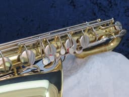 Check price and if here Bundy Baritone Saxophone Serial #529443 Check price and if here Bundy Baritone Saxophone Serial #529443