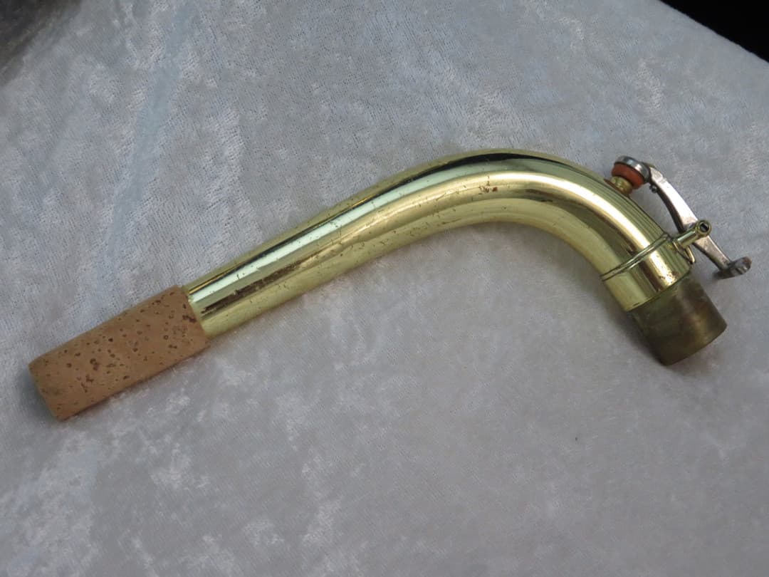 Check price and if here Bundy Baritone Saxophone Serial #529443