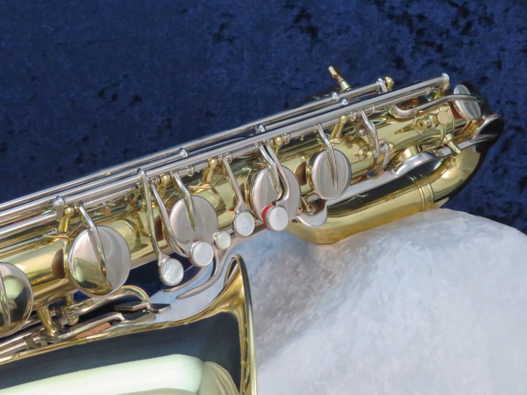 Bundy Baritone Saxophone Serial #486351