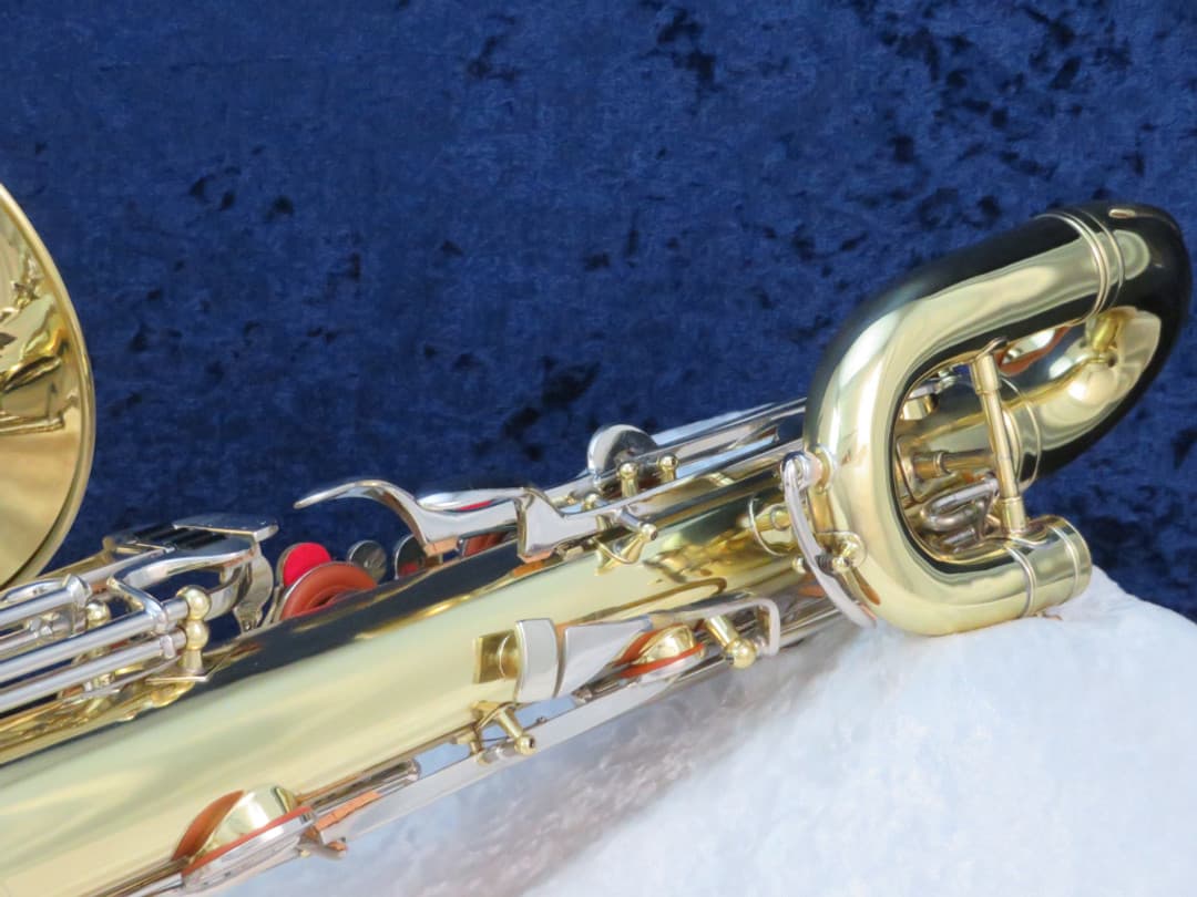 Bundy Baritone Saxophone Serial #486351