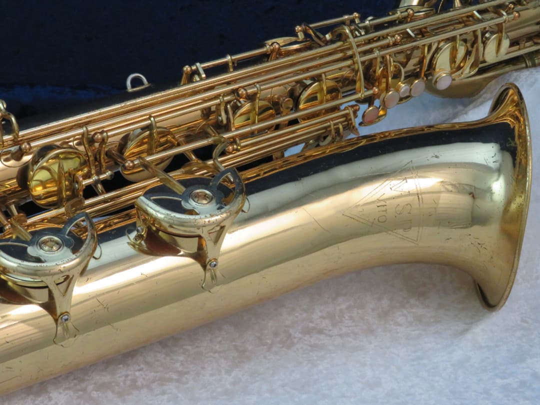 Vito VSP Baritone Saxophone Serial #00115714